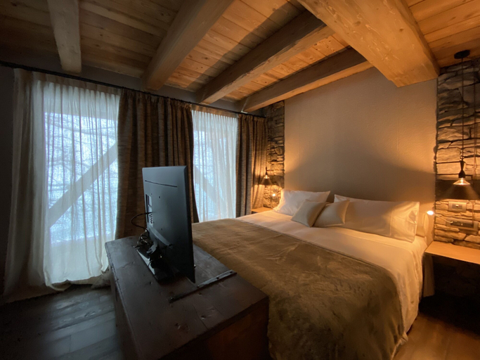 Bedroom 3, Les Neiges d'Antan, Aosta