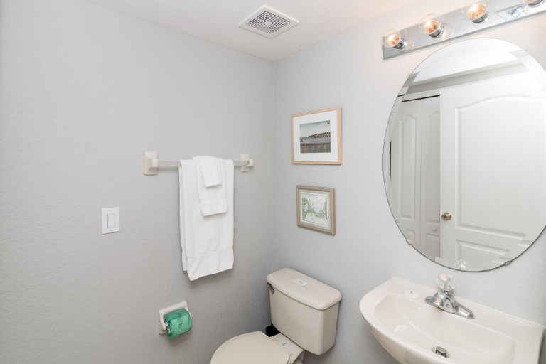 Bathroom 4, Family Tides, Polk