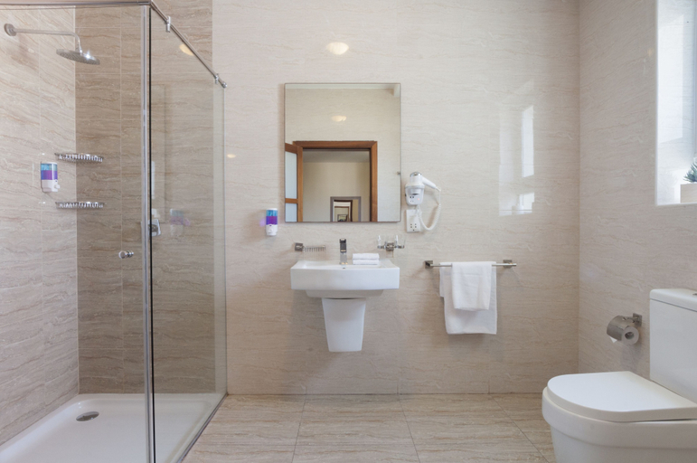 Bathroom 4, Blubay Apartments