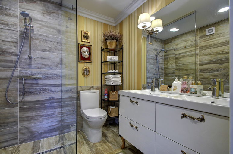 Bathroom 4, German 18 - Luxury Vilnius Apartment, Vilniaus