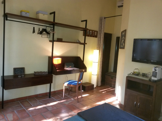 Bedroom 3, Les Mayombes, Var
