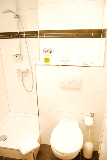 Bathroom 5, Hotel Am Martinsberg, Mayen-Koblenz