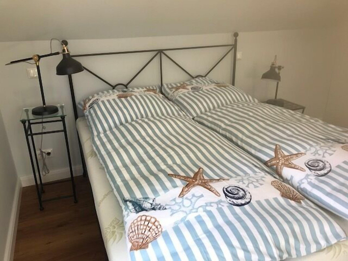 Bedroom 4, Kleines Strandhotel, Ostholstein
