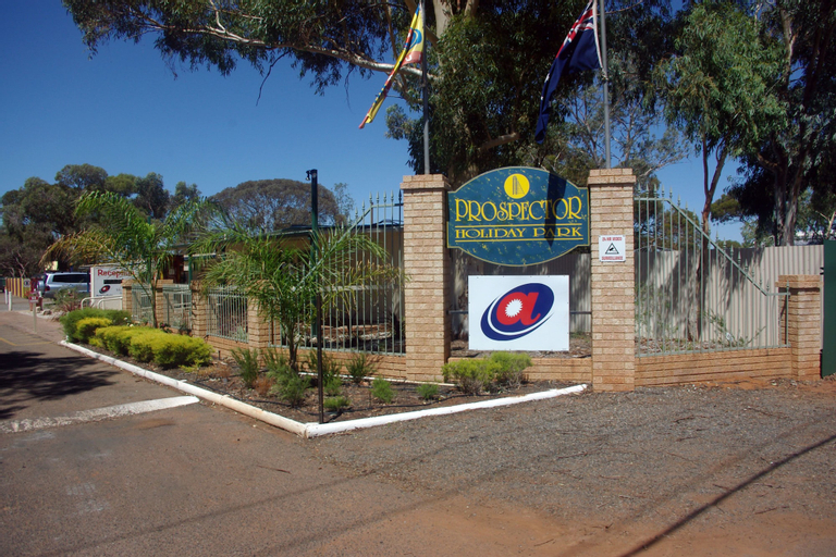 Exterior & Views 2, Big4 Acclaim Prospector Holiday Park, Kalgoorlie/Boulder