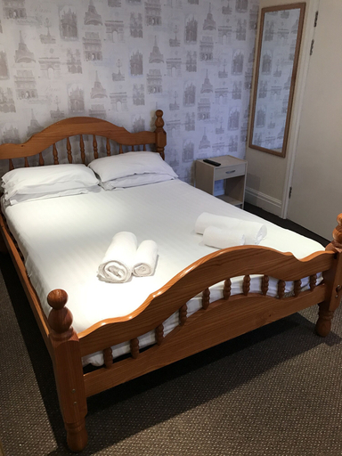 Bedroom 2, Queens Plaza Hotel, Blackpool