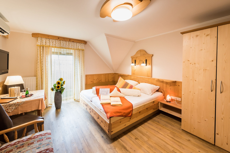 Bedroom 4, Thermenhof PuchasPLUS Loipersdorf, Jennersdorf