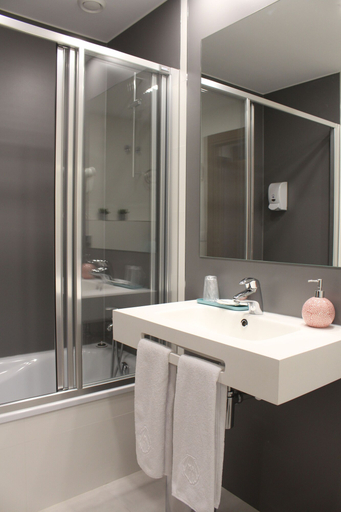 Bathroom 4, Hotel Arzúa, A Coruña