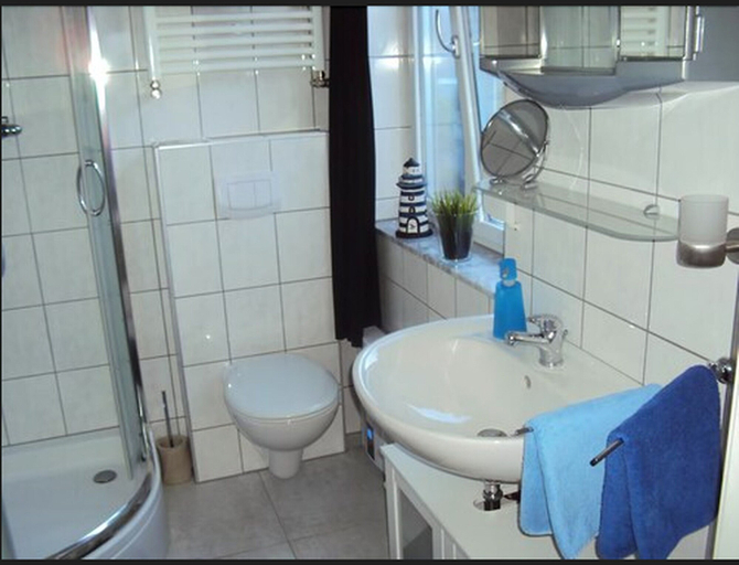 Bathroom, Apartments Reutlinger Strasse, Diepholz