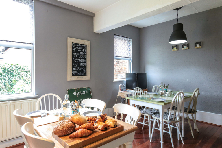 Food & Drinks 5, Baytree Lodge, Cheshire West and Chester