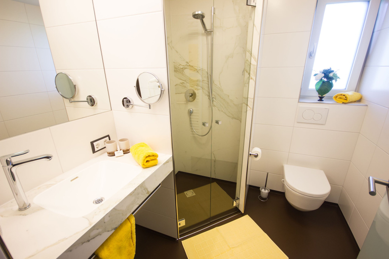Bathroom 3, Gästehaus Stabauer, Vöcklabruck