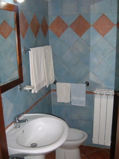 Bathroom 3, Azienda Agricola Sinisi, Rome
