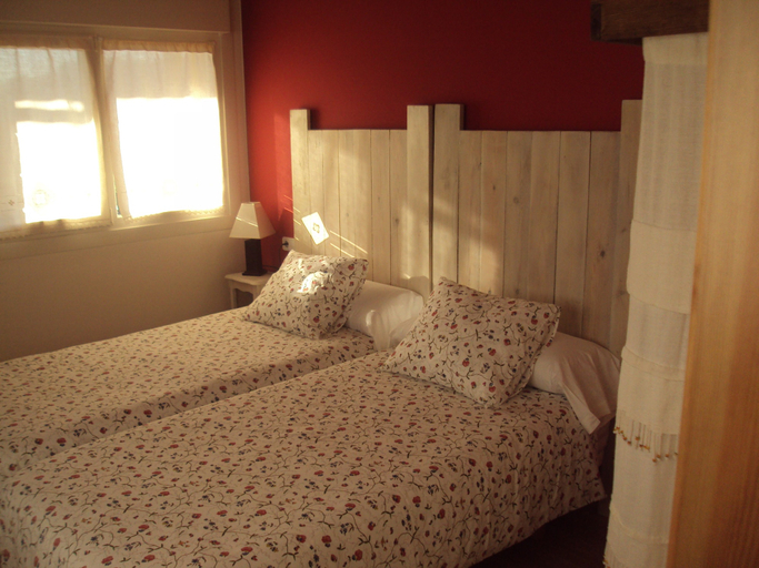 Bedroom 4, hotel casa los Abetos, Asturias