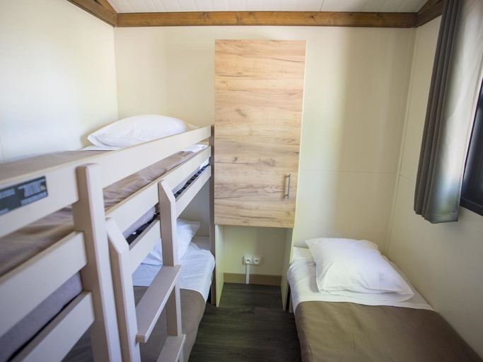 Bedroom 3, Huttopia Saumur, Maine-et-Loire