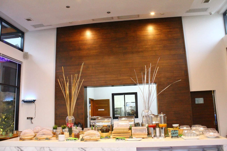Food & Drinks 4, Mount Inle Hotel & Resorts, Taunggye