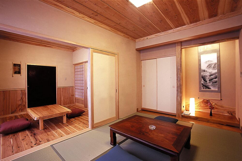 Others 3, Hotel Shikimi, Takachiho