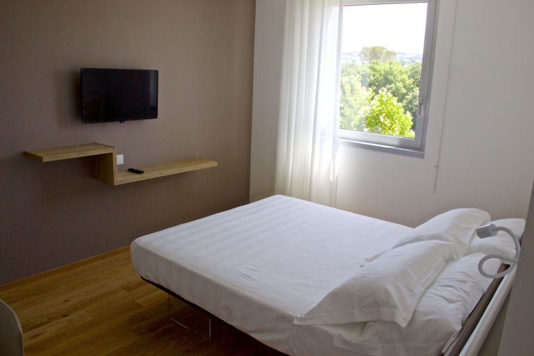 Bedroom 2, Chiaroscuro, Macerata