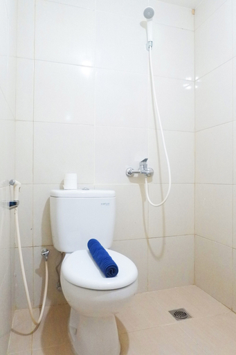 Bathroom 4, Minimalist Studio Apartment at Supermall Mansion Orchard, Surabaya