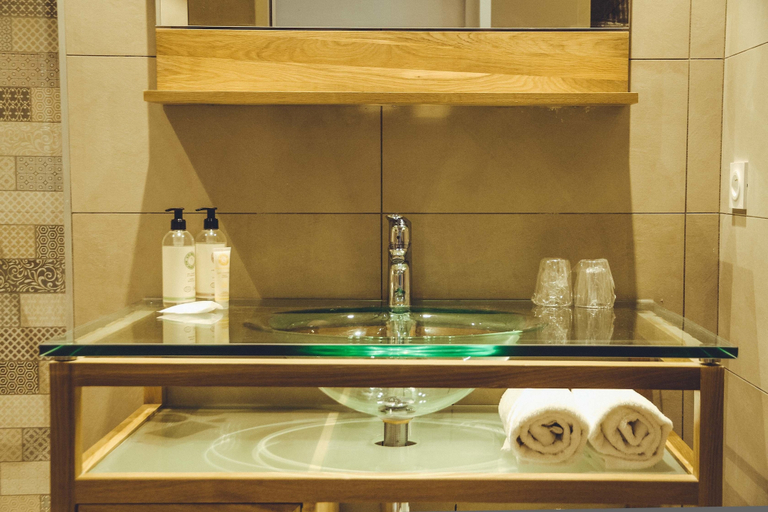 Bathroom 5, Best Western Plus Hotel Hyeres Cote D'azur, Hyeres, Var