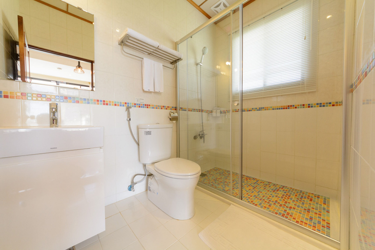 Bathroom 3, Warmhouse, Taitung