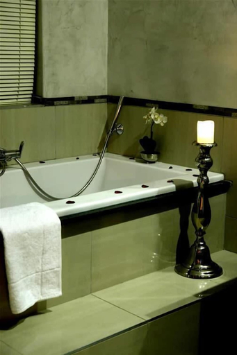 Bathroom 4, Altissimo Guesthouse, Mangaung