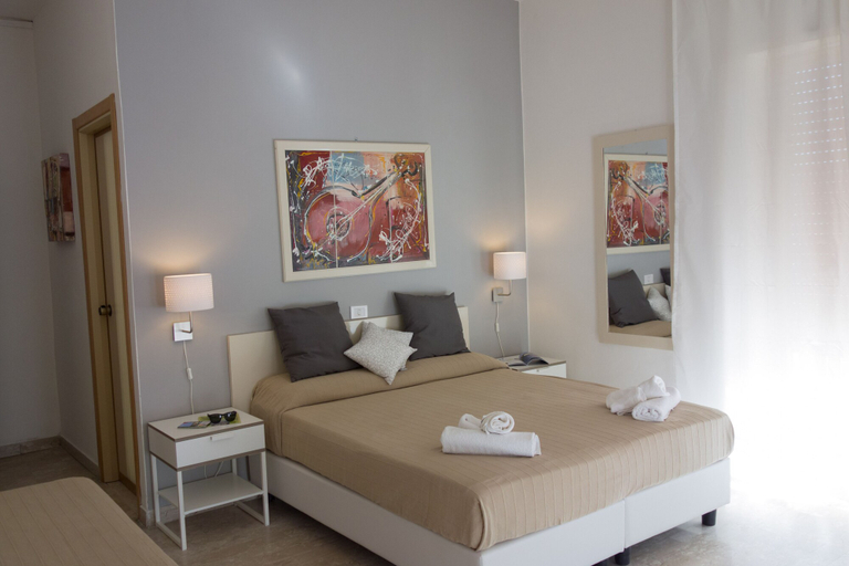 Bedroom 2, Minturnae Hotel, Latina