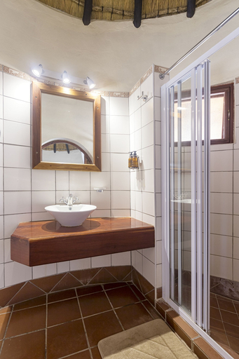 Bathroom 3, Hobatere Lodge, Sesfontein