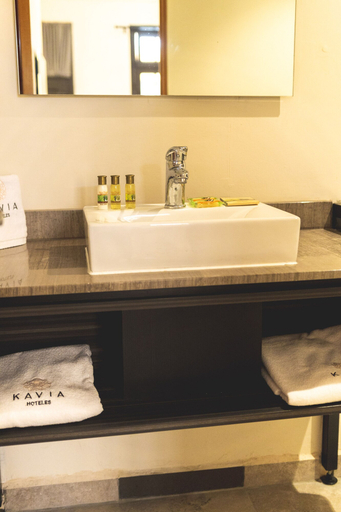Bathroom 5, Hotel La Nacional by Kavia, Mérida