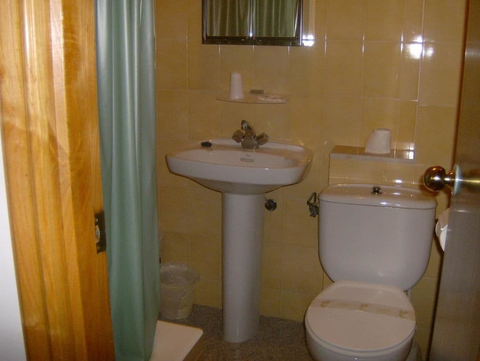 Bathroom 4, Hostal Monterredondo, Lugo