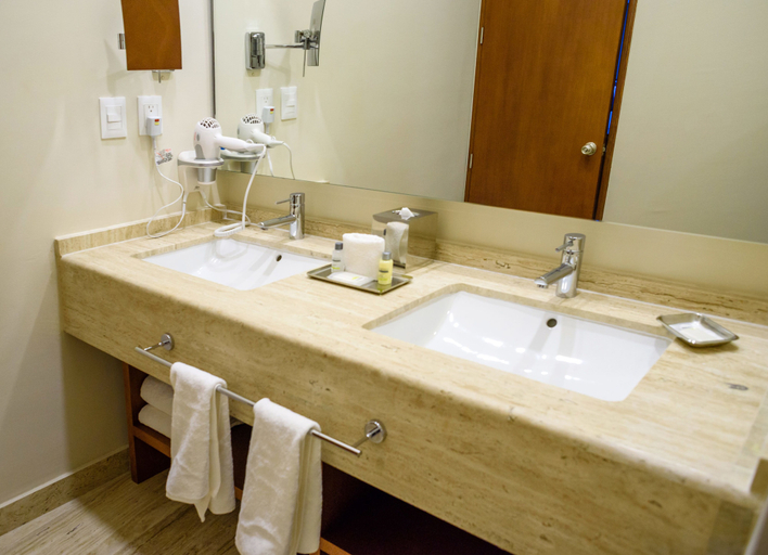 Bathroom 4, Krystal Urban Cancun & Beach Club, Benito Juárez