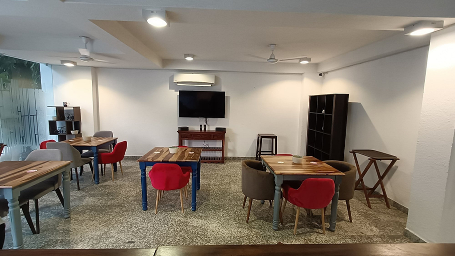 Others 5, ROSASTAYS Gurugram Sec 31, Gurgaon