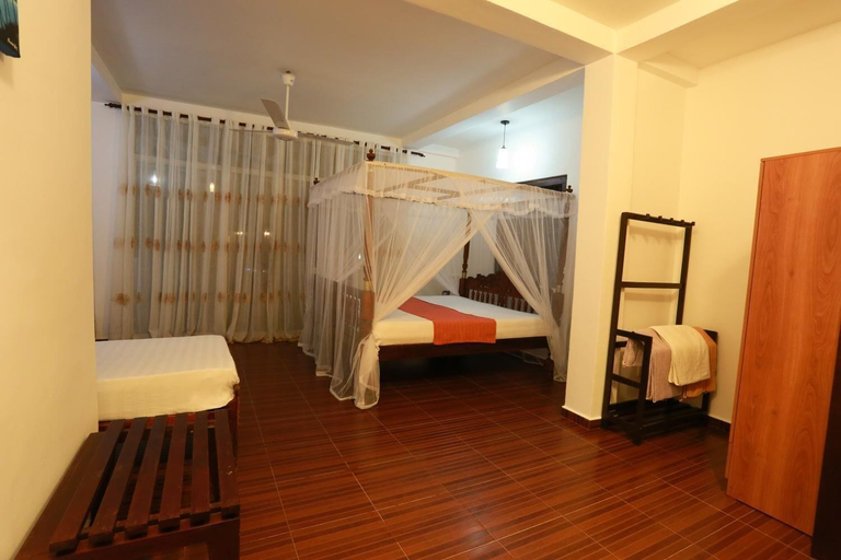 Bedroom 3, Sonri Villa, Habaraduwa