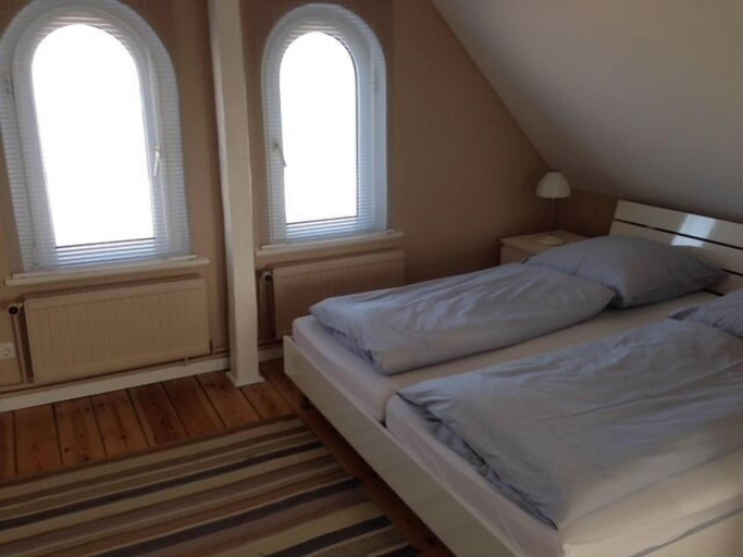 Bedroom 5, Kleines Strandhotel, Ostholstein