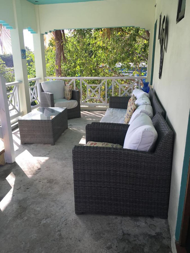 Others 4, Mamacita's Guest House