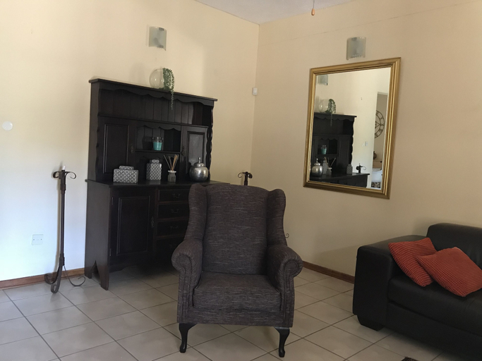 Others 4, Vintage Palm, Gaborone