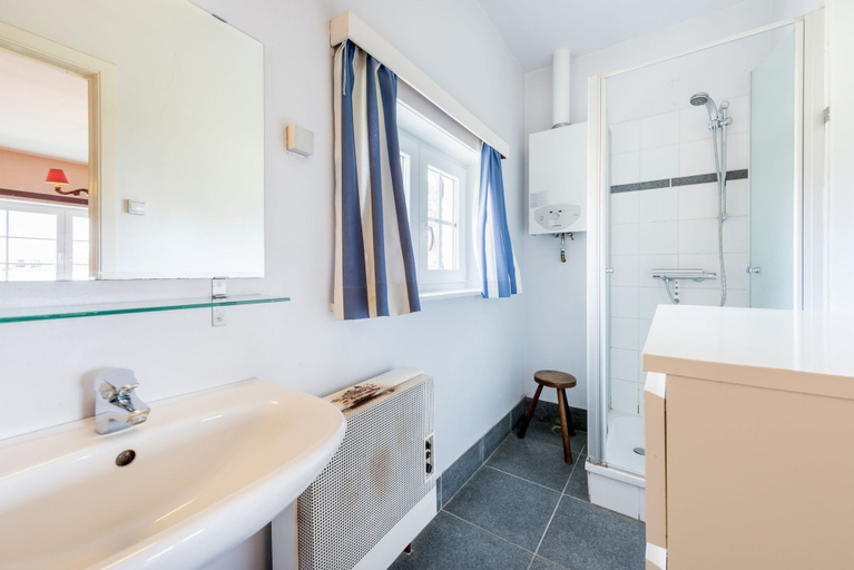 Bathroom, Josy, West-Vlaanderen