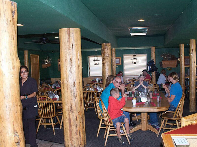 Food & Drinks 5, Three Bear Lodge, Gallatin