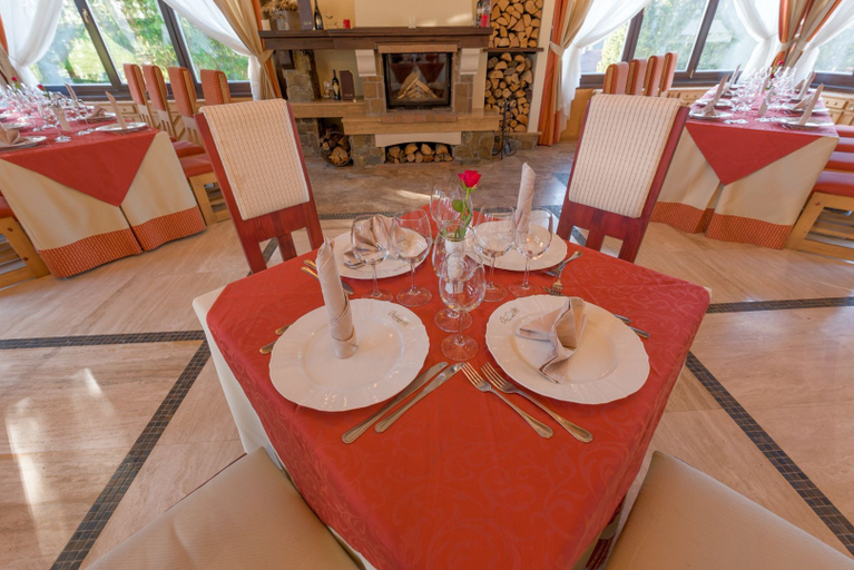 Food & Drinks 5, Hotel Edelweiss, Brasov