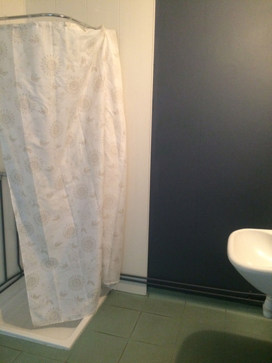 Bathroom 5, Le Salin, Manche
