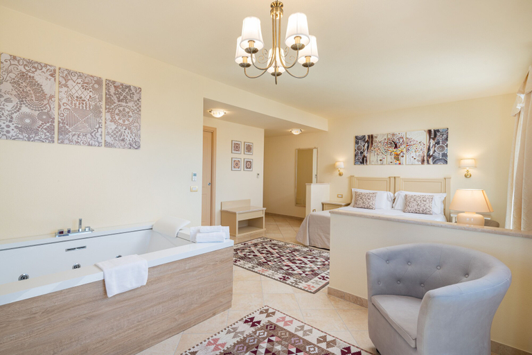 Bathroom 5, Hotel Regina Elena, Olbia-Tempio
