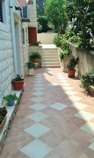 Others 5, Apartments Magda, Supetar