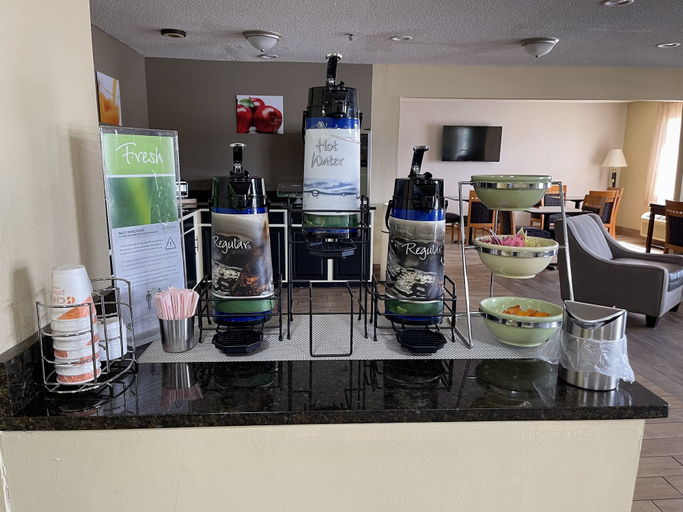Food & Drinks 4, Quality Inn Williamston, Martin