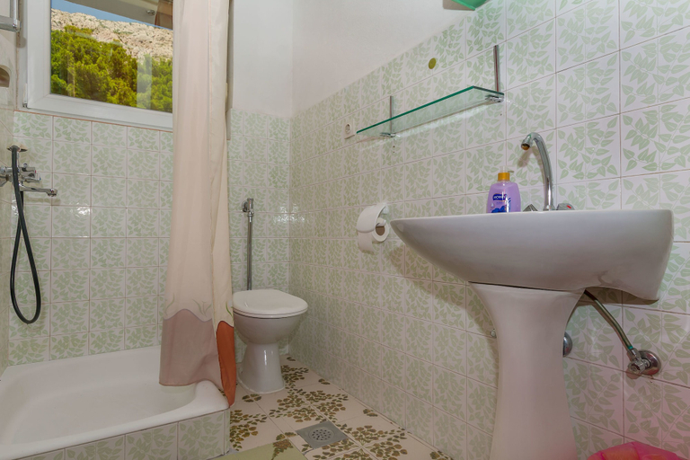 Bathroom 3, Apartments Mario, Omiš