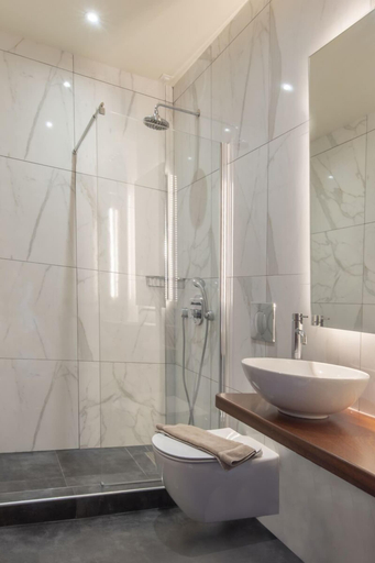 Bathroom 4, Fiori Hotel, Ionian Islands
