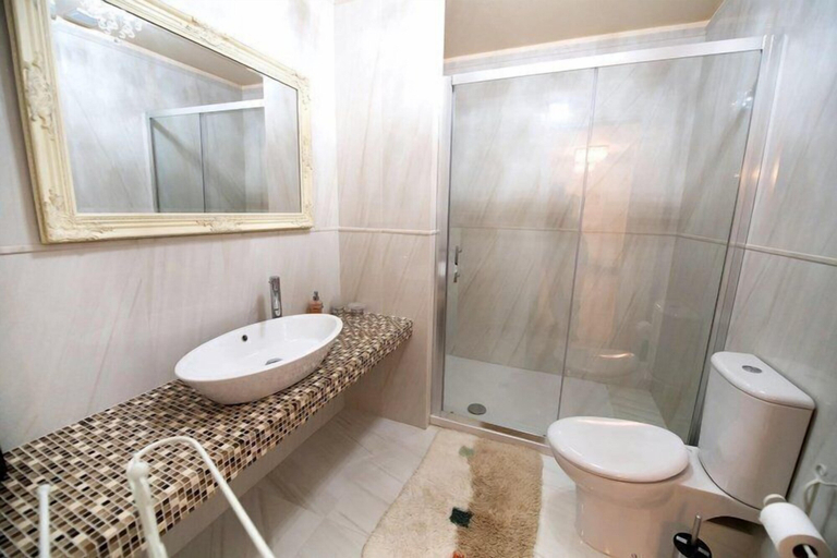 Bathroom 5, Pirofani, Ionian Islands