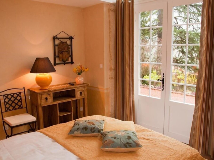 Bedroom 2, Les Jardins de L'hacienda, Rhône