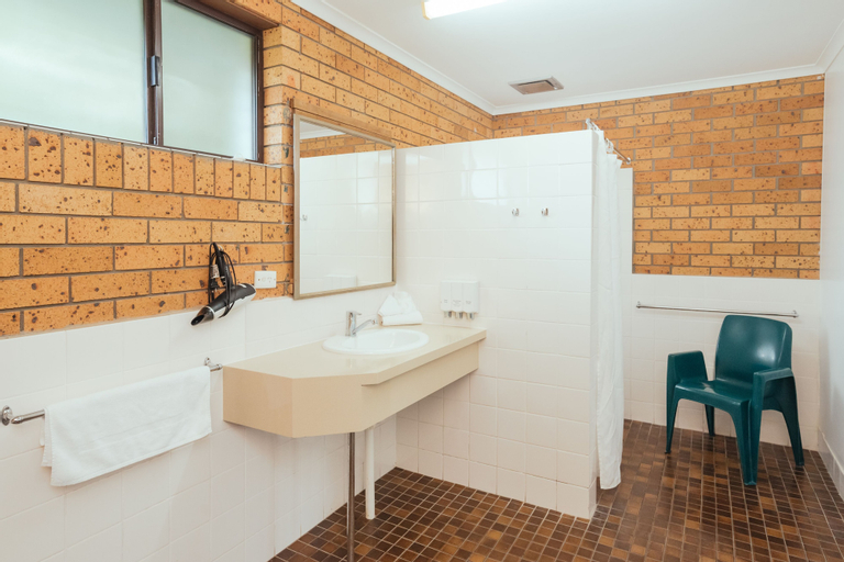 Bedroom 4, Coffs Windmill Motel, Coffs Harbour - Pt A