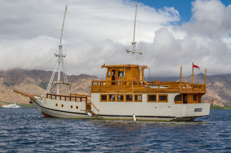 Kelana Boat, West Manggarai
