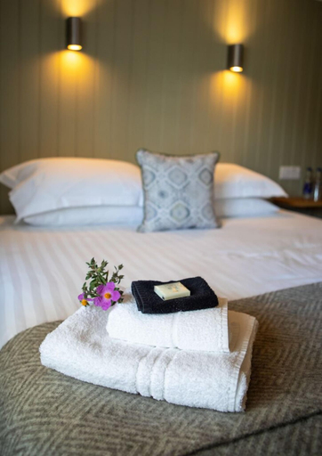 Bedroom 2, The Durant Arms, Devon