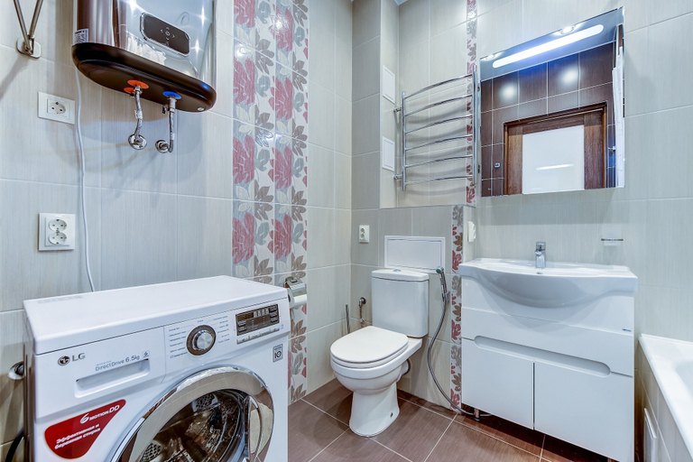 Bathroom 3, Spb2Day Chekhova 5, Sankt-Peterburg gorsovet