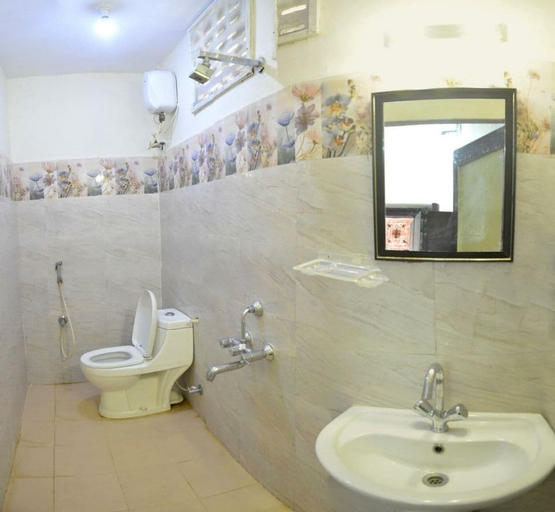 Bedroom 5, Rajalakshmi Guest House, Kancheepuram